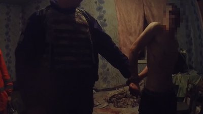 Погрожував ножем рідним та кидався з шилом на поліцейських: черкащанину повідомили про підозру Погрожував ножем рідним та кидався з шилом на поліцейських: черкащанину повідомили про підозру