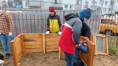 У Миколаєві встановили експериментальний компостувальний майданчик У Миколаєві встановили експериментальний компостувальний майданчик