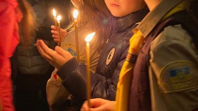 Вифлеємський вогонь миру сьогодні прибув до України