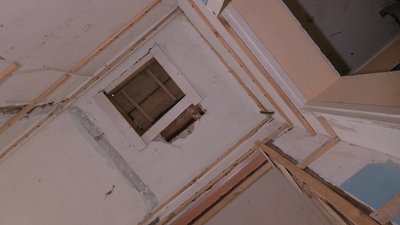 Багатоповерхівка на місці сторічного особняка Багатоповерхівка на місці сторічного особняка