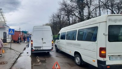 ДТП на автостанції у Луцьку, в якому травмувалася жінка