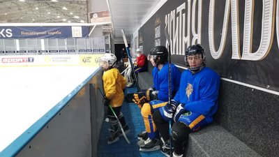 На Полтавщині харківські хокеїсти готуються до благодійного турніру у США На Полтавщині харківські хокеїсти готуються до благодійного турніру у США