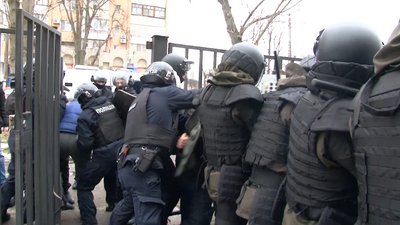 "Напад на Будинок Правосуддя": у Черкасах навчалися правоохоронці "Напад на Будинок Правосуддя": у Черкасах навчалися правоохоронці