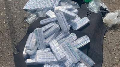Майже 500 пачок сигарет намагалася незаконно перевезти через кордон 24-річна закарпатка