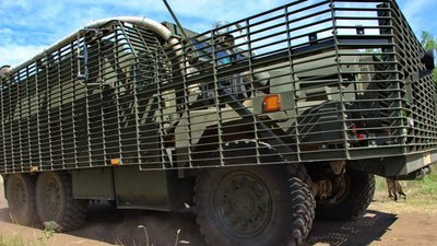Воїни одеської бригади опановують британські бронемашини Мastіff