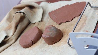 У Каневі на Черкащині провели майстерклас із гончарства У Каневі на Черкащині провели майстерклас із гончарства