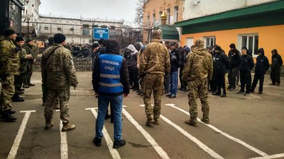 Тортури, побиття, жахливі умови. Чому бунтують українські в'язні