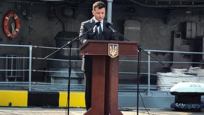"Ми ніколи не пробачимо тих, хто анексував Крим": Зеленський на День ВМСУ в Одесі