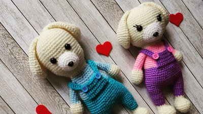Совики для Сови: студентка з Черкащини в'яже іграшки для дітей та бійців на передовій Совики для Сови: студентка з Черкащини в'яже іграшки для дітей та бійців на передовій
