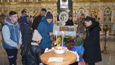 На Закарпатті попрощалися з полеглим військовим Василем Стельмахом На Закарпатті попрощалися з полеглим військовим Василем Стельмахом