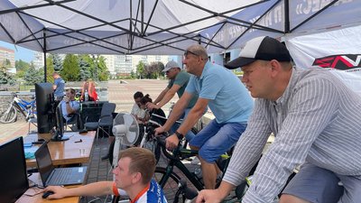 Зібрали на квадрокоптер 40 тис. грн: на Рівненщині відбувся віртуальний велопробіг з РАЕС до Енергодара Зібрали на квадрокоптер 40 тис. грн: на Рівненщині відбувся віртуальний велопробіг з РАЕС до Енергодара
