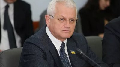 Порушені права сотень випускників: ректор вишу просить переглянути умови вступу для херсонців