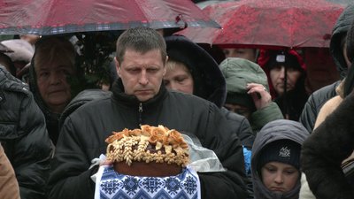 У Рівному попрощалися з військовим Олесем Самчуком У Рівному попрощалися з військовим Олесем Самчуком