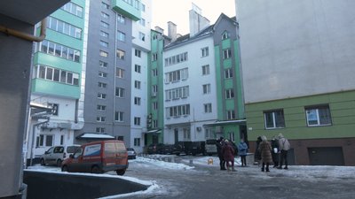 Без права власності. Як живуть франківці у будинку, який не можуть здати 6 років Без права власності. Як живуть франківці у будинку, який не можуть здати 6 років