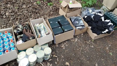 Сумська волонтерка передала військове спорядження для одного з підрозділів ЗСУ Сумська волонтерка передала військове спорядження для одного з підрозділів ЗСУ