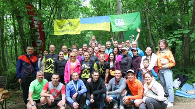 У Тернополі бігуни зібрали гроші на енергетичні батончики для захисників