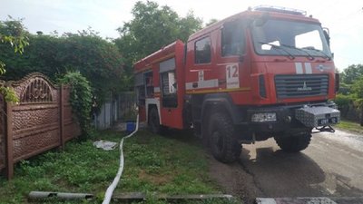 Затопило будинки та присадибні ділянки: як на Херсонщині рятувальники долають наслідки негоди
