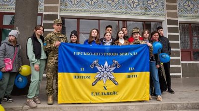 У Коломиї на Франківщині на благодійних концертах зібрали майже 100 тис. грн для ЗСУ У Коломиї на Франківщині на благодійних концертах зібрали майже 100 тис. грн для ЗСУ