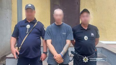 Ошукав пенсіонерку на 3000 доларів: на Прилуччині затримали підозрюваного