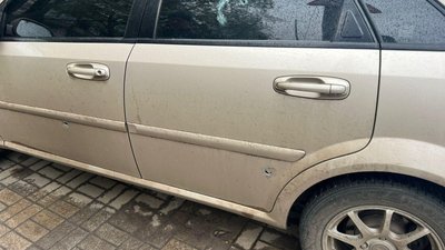Пошкоджене авто в центрі Словʼянська