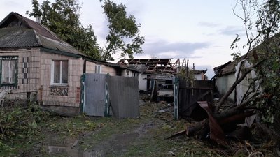 Зруйновані будинки та АЗС, шестеро травмованих, відсутня електрика: наслідки буревію в Бурині на Сумщині Зруйновані будинки та АЗС, шестеро травмованих, відсутня електрика: наслідки буревію в Бурині на Сумщині