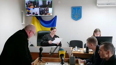 "Я дуже довіряв тут людям, мене підставили". Підозрюваний у хабарництві директор кропивницького театру "Я дуже довіряв тут людям, мене підставили". Підозрюваний у хабарництві директор кропивницького театру
