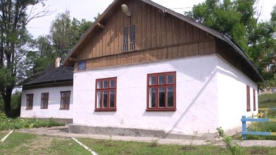 У аварійній школі на Буковині два класи розташують в спортзалі