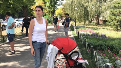 Мешканці будинку у спальному районі Одеси перекрили вулицю через відключення комунальних послуг Мешканці будинку у спальному районі Одеси перекрили вулицю через відключення комунальних послуг