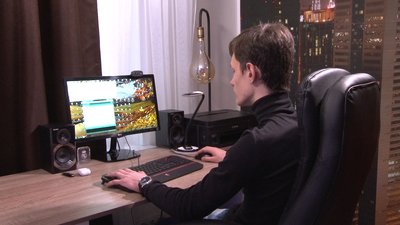 Полтавський школяр Назар Олійник створив прилад, аби вимірювати забрудненість повітря Полтавський школяр Назар Олійник створив прилад, аби вимірювати забрудненість повітря
