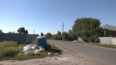 Збирають і сортують сміття : досвід громади на Харківщині — репортаж Збирають і сортують сміття : досвід громади на Харківщині — репортаж