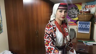 У Житомирі створили ансамбль, котрий виступає в автентичному поліському одязі ХІХ століття У Житомирі створили ансамбль, котрий виступає в автентичному поліському одязі ХІХ століття
