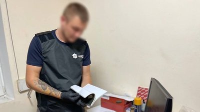 У Черкасах на СТО знайшли зброю і боєприпаси У Черкасах на СТО знайшли зброю і боєприпаси