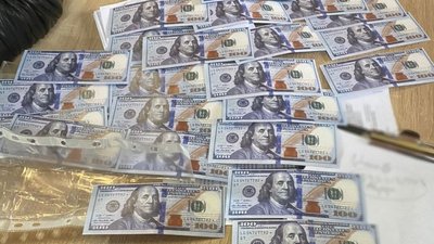 13 тисяч доларів за посвідчення волонтера: двох мешканців Львівщини підозрюють у допомозі ухилянтові