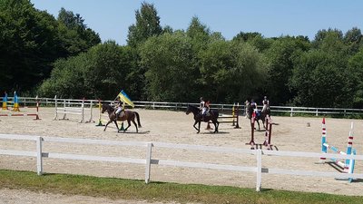 Вершники з трьох областей змагаються на Коломийщині у кінному спорті Вершники з трьох областей змагаються на Коломийщині у кінному спорті