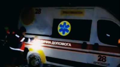 Авто швидкої допомоги застрягло у Нових Бросківцях