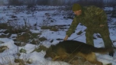 На Хмельниччині поліцейський Мухтар знайшов заблукалого 83-річного дідуся