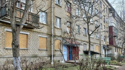 Відновлюють інфраструктуру. На Миколаївщині тривають роботи з ліквідації наслідків російських обстрілів