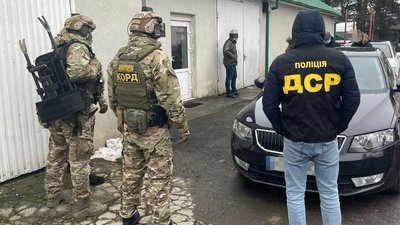 2 млн збитків: на Закарпатті судитимуть вісьмох працівників митниці та керівників двох фірм за махінації з розмитненням