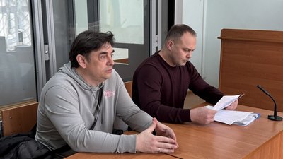 Дмитро Тоток та його адвокат Максим Тупало