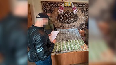 На Волині викрили начальника ТЦК на отриманні хабаря у розмірі 7 тисяч доларів США