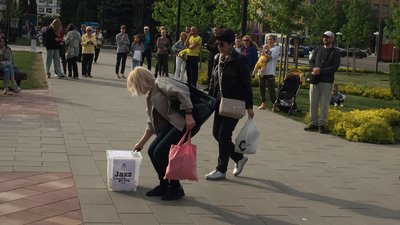 Джаз просто неба: в Черкасах відбувся концерт на підтримку ЗСУ Джаз просто неба: в Черкасах відбувся концерт на підтримку ЗСУ