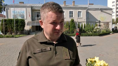 У Луцьку провели в останню путь військовослужбовця Богдана Федосенка У Луцьку провели в останню путь військовослужбовця Богдана Федосенка