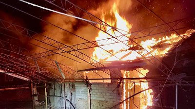 Війська РФ обстріляли Нікопольський район Дніпропетровщини з "Градів" та важкої артилерії