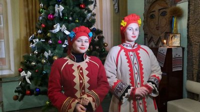 Виконують пісні, притаманні регіону. Як херсонський фольк-гурт готується до Коляди Виконують пісні, притаманні регіону. Як херсонський фольк-гурт готується до Коляди