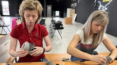 Закарпатець Максим Адаменко виготовляє перископи для ЗСУ з пластикових труб Закарпатець Максим Адаменко виготовляє перископи для ЗСУ з пластикових труб