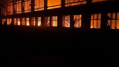 У Краматорську внаслідок обстрілу горів один з цехів заводу СКМЗ