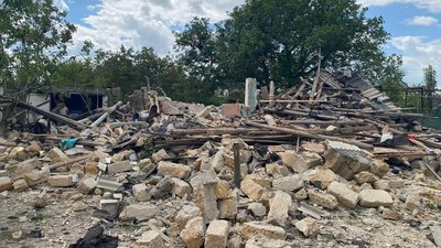 Жінка горіла живцем, а чоловік опинився під завалами: на Миколаївщині російські війська обстріляли житловий будинок