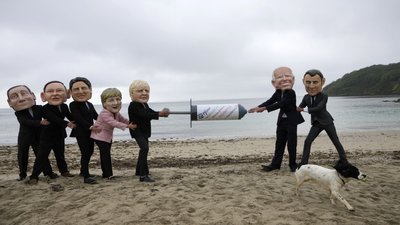 У Британії відбувся кліматичний протест проти саміту G7