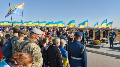 На Алеї слави у Харкові відкрили пам'ятники 16 загиблим на Донбасі