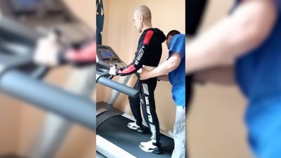 Військовий проходить реабілітацію після обстрілу в Чернігівській Лікарні Військовий проходить реабілітацію після обстрілу в Чернігівській Лікарні